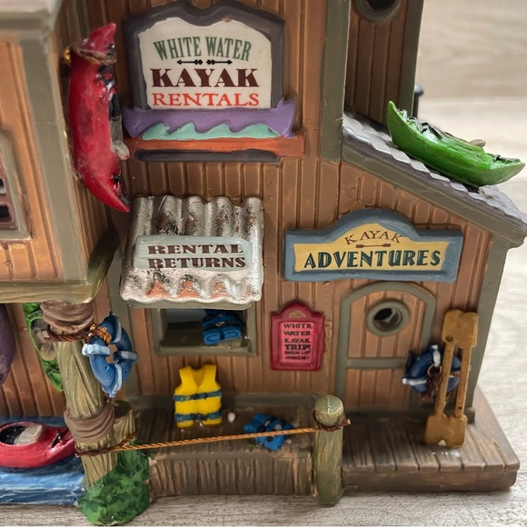 Lemax Signature Collection White Water Kayaks 85710 Lighted Cabin Rafting 2008 - Picture 6 of 14